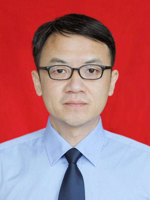 易珂(湖南省株洲市攸縣司法局黨組成員、副局長) 易珂(湖南省株洲市攸縣司法局黨組成員、副局長)