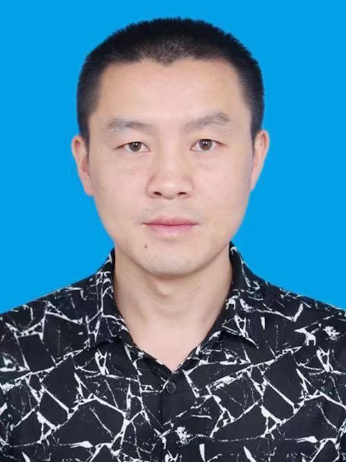 吳坤(貴州省貴陽市開陽縣第三產業發展中心主任) 吳坤(貴州省貴陽市開陽縣第三產業發展中心主任)