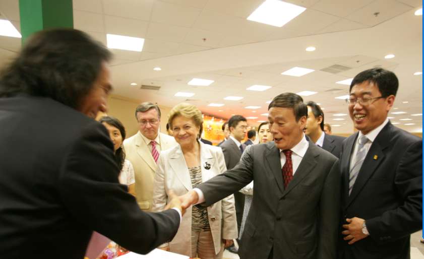 2007年中國國務院副總理王岐山與劉江華一起