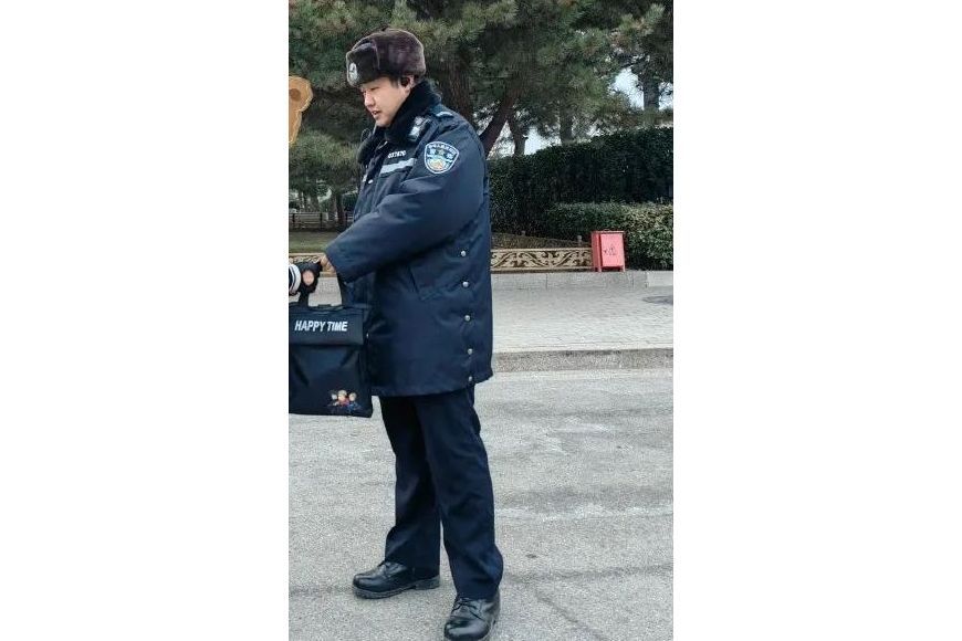 商毅(北京市公安局海淀分局復興路派出所民警) 商毅(北京市公安局海淀分局復興路派出所民警)