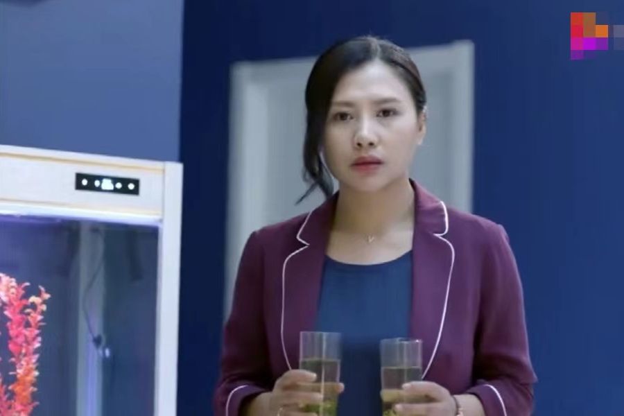 萬靈(都市劇《啟航》中的角色) 萬靈(都市劇《啟航》中的角色)