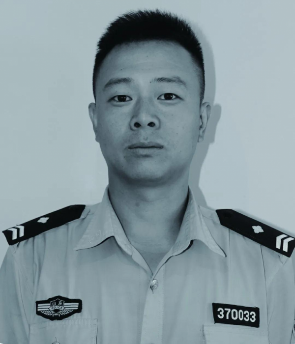 張亞峰(烈士) 張亞峰(烈士)