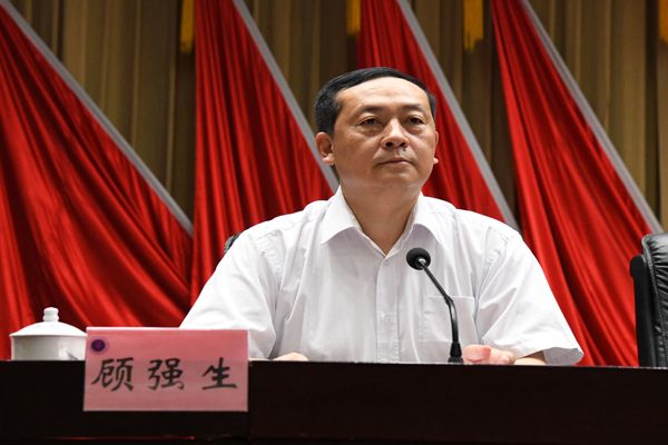 顧強生 顧強生