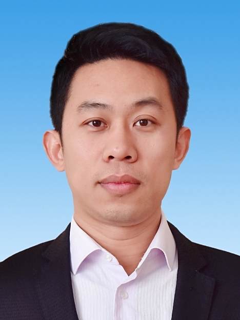 盧浩(山東省棲霞市蛇窩泊鎮黨委副書記、鎮長) 盧浩(山東省棲霞市蛇窩泊鎮黨委副書記、鎮長)