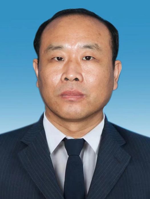 王雷(遼寧省葫蘆島市興城市發展和改革局黨組成員、副局長) 王雷(遼寧省葫蘆島市興城市發展和改革局黨組成員、副局長)