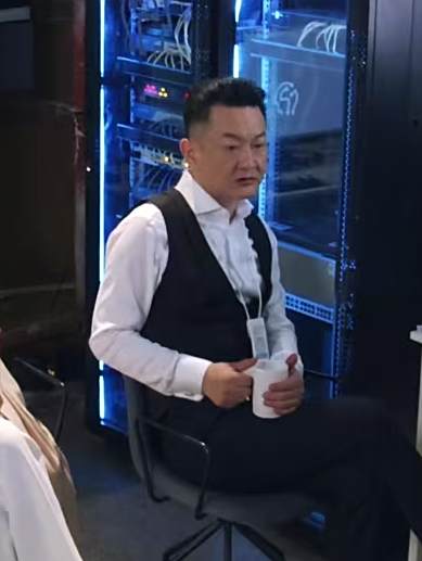 王文強(電影《鯊灘》中的虛擬角色) 王文強(電影《鯊灘》中的虛擬角色)