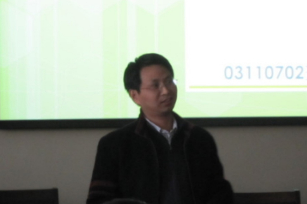 施國標(北京理工大學機械與車輛學院副教授) 施國標(北京理工大學機械與車輛學院副教授)
