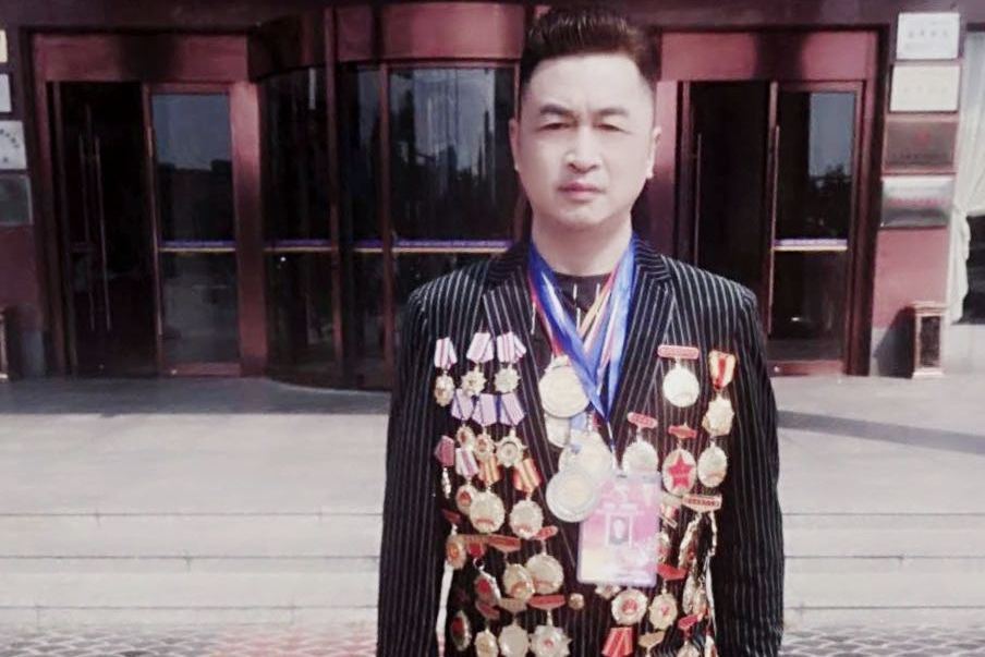 王少林(中國美術家協會常務理事) 王少林(中國美術家協會常務理事)
