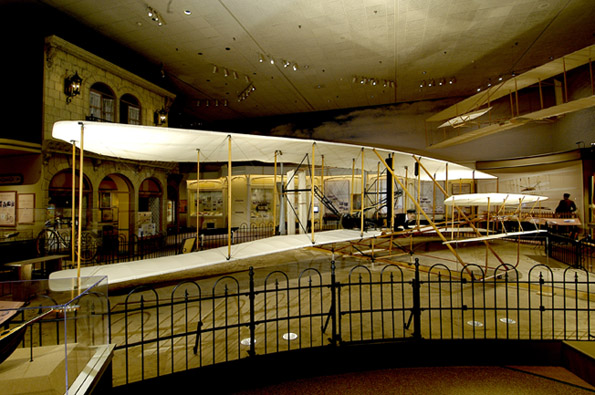 保存在美國華盛頓航空航天博物館內的飛行者一號
