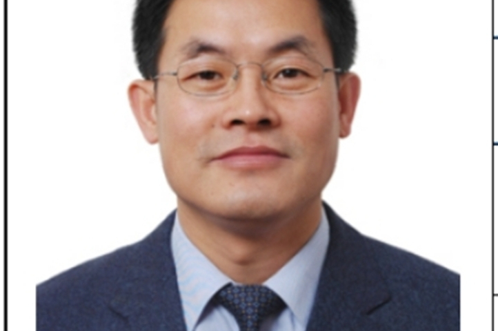 王存國(青島科技大學副教授) 王存國(青島科技大學副教授)