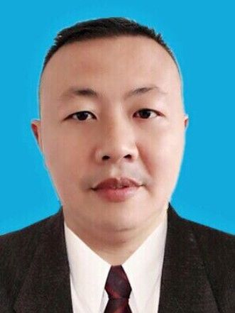 劉豐(五峰土家族自治縣統計局黨組成員、副局長) 劉豐(五峰土家族自治縣統計局黨組成員、副局長)