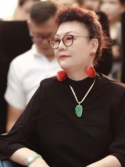 夢真(中國內地女製片人、歌手) 夢真(中國內地女製片人、歌手)