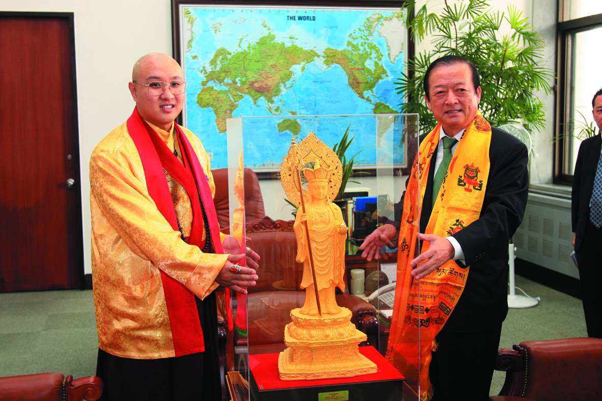 產業主席將將金地藏王菩薩安奉於韓國國會