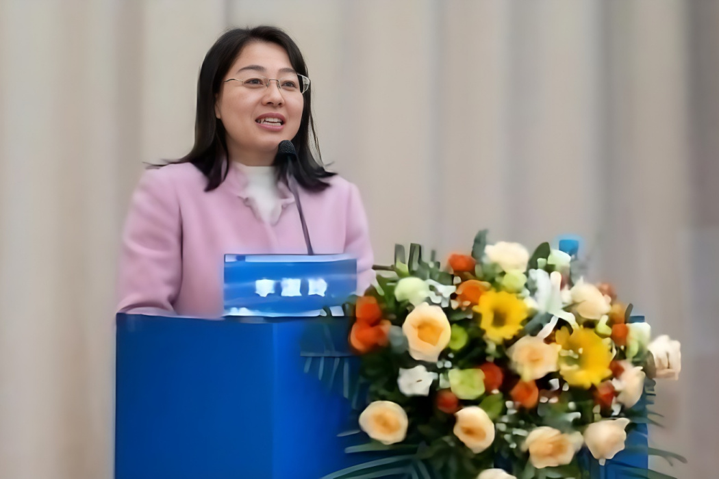 李淑玲(江西省護理學會信息護理專業委員會副主任委員) 李淑玲(江西省護理學會信息護理專業委員會副主任委員)