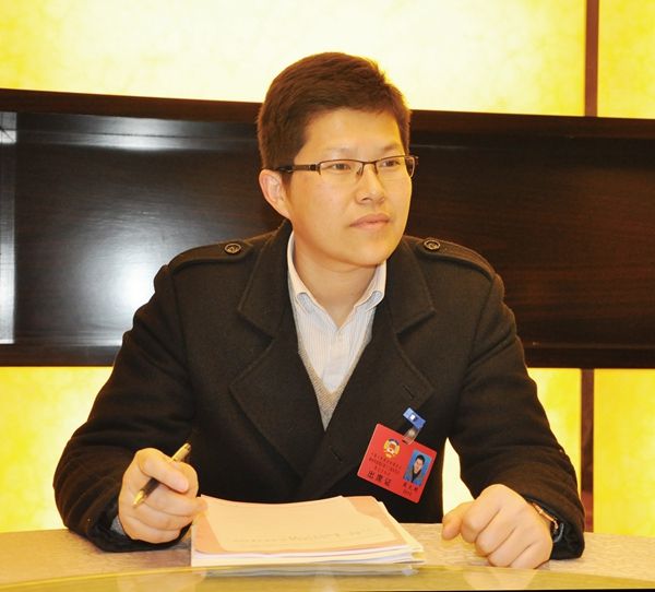 翟文周 翟文周