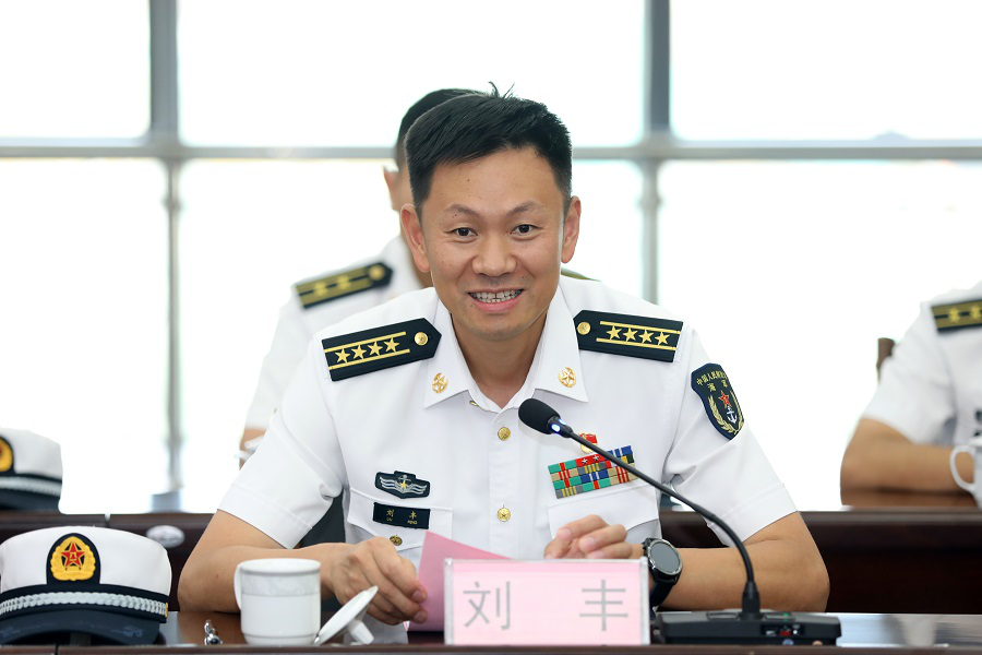 劉豐(92118部隊政治委員) 劉豐(92118部隊政治委員)
