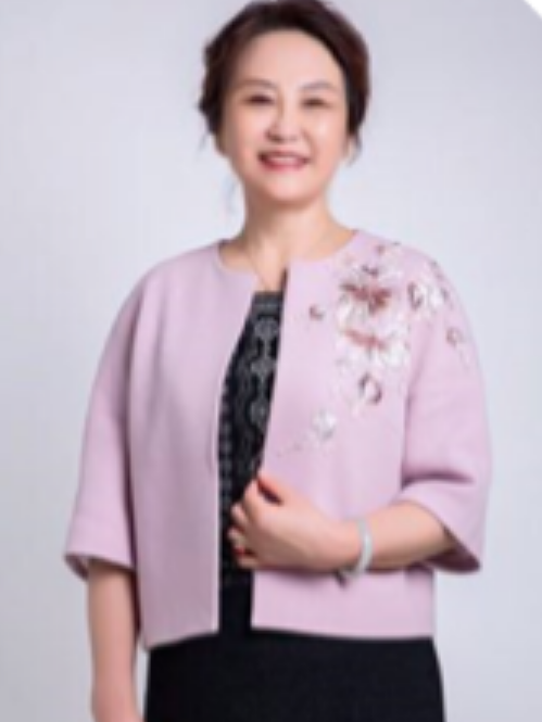 朱桂蓮(內蒙古天亞建築安裝工程有限公司董事長) 朱桂蓮(內蒙古天亞建築安裝工程有限公司董事長)
