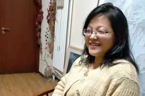 李艷霞(中國美術家協會會員) 李艷霞(中國美術家協會會員)