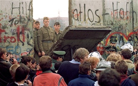 推到柏林圍牆