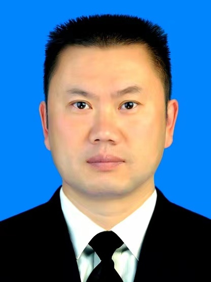 胡方濤(貴州省安順市紫雲苗族布依族自治縣生態移民局黨組成員、副局長,一級主任科員) 胡方濤(貴州省安順市紫雲苗族布依族自治縣生態移民局黨組成員、副局長,一級主任科員)