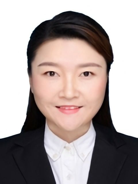 董晶晶(鄭州師範學院特殊教育學院教師、學院殘疾人藝術團團長) 董晶晶(鄭州師範學院特殊教育學院教師、學院殘疾人藝術團團長)