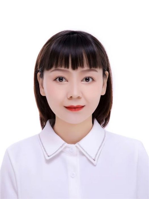 陳瑩瑩(安徽省池州市石台縣文旅局黨組成員、副局長) 陳瑩瑩(安徽省池州市石台縣文旅局黨組成員、副局長)