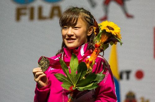 登坂繪莉 登坂繪莉