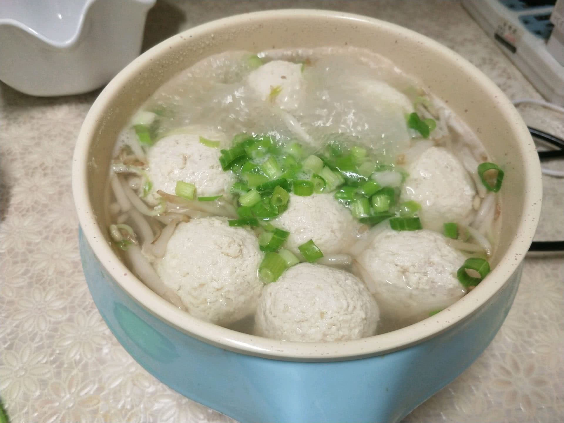 豆腐圓子湯