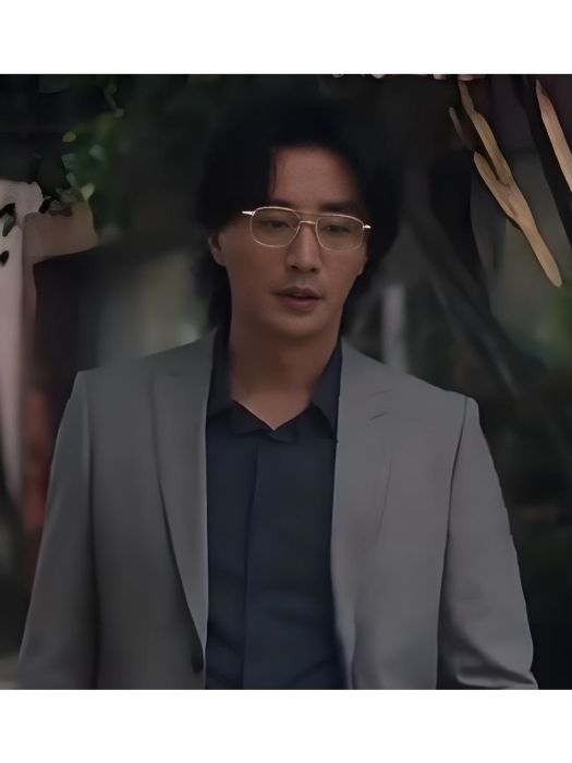 關宏健 關宏健