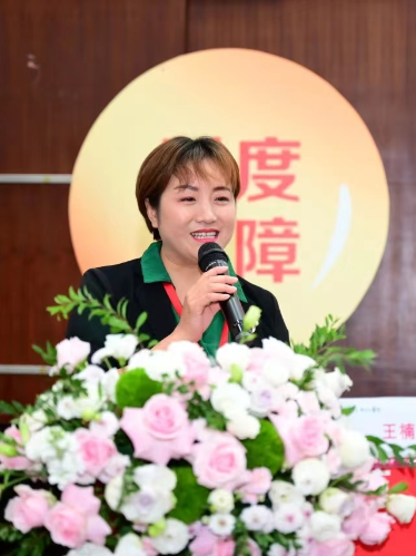 王楠(重慶市護理學會副理事長兼秘書長、重慶市社會醫療機構協會護理分會主任委員) 王楠(重慶市護理學會副理事長兼秘書長、重慶市社會醫療機構協會護理分會主任委員)