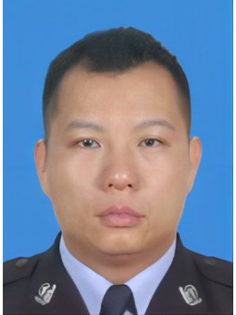 周志鴻(廣州市番禺區橋南街道黨工委委員、橋南派出所所長) 周志鴻(廣州市番禺區橋南街道黨工委委員、橋南派出所所長)
