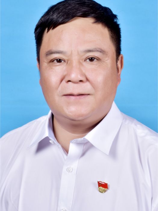 吳建紅(長沙市開福區園林綠化維護中心黨組成員、副主任) 吳建紅(長沙市開福區園林綠化維護中心黨組成員、副主任)