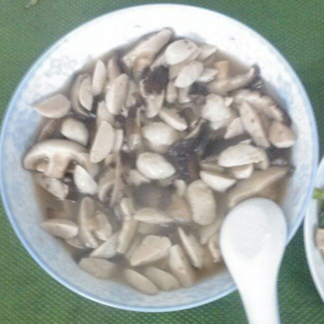 香菇炒肉丸子 香菇炒肉丸子
