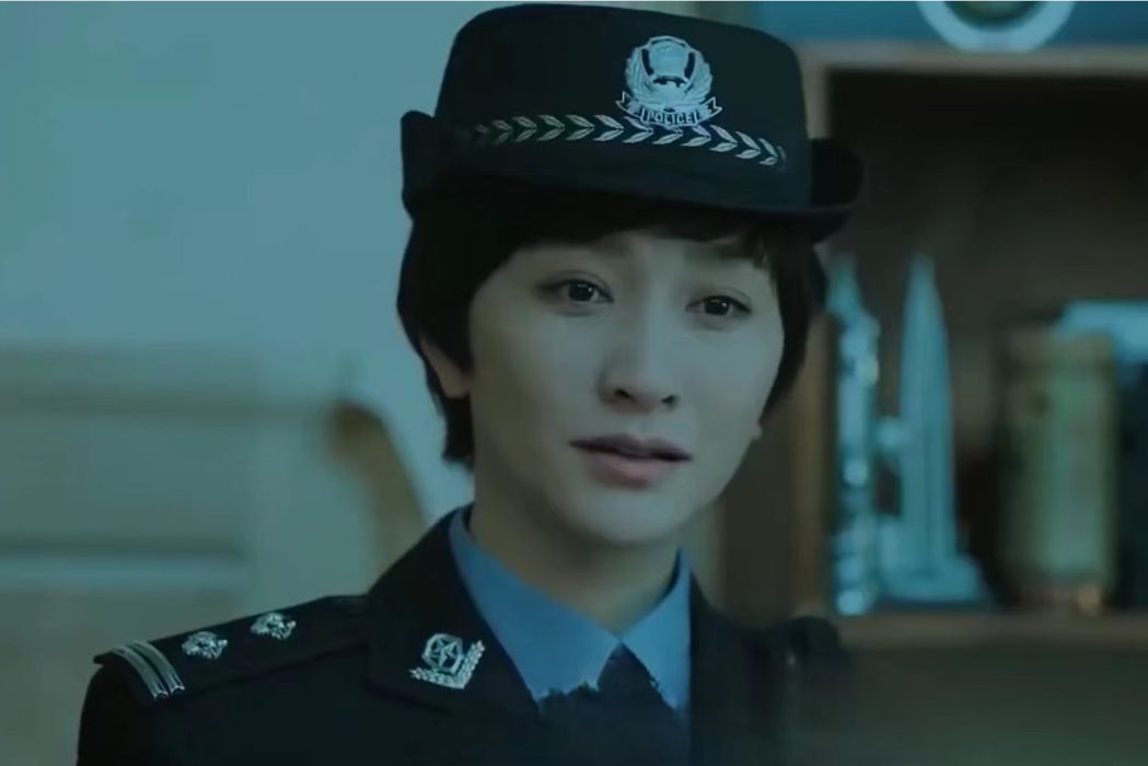 何君(電視劇《時空來電》中的角色) 何君(電視劇《時空來電》中的角色)