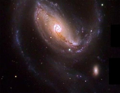 雙子座天文台的傳世照片NGC 1097