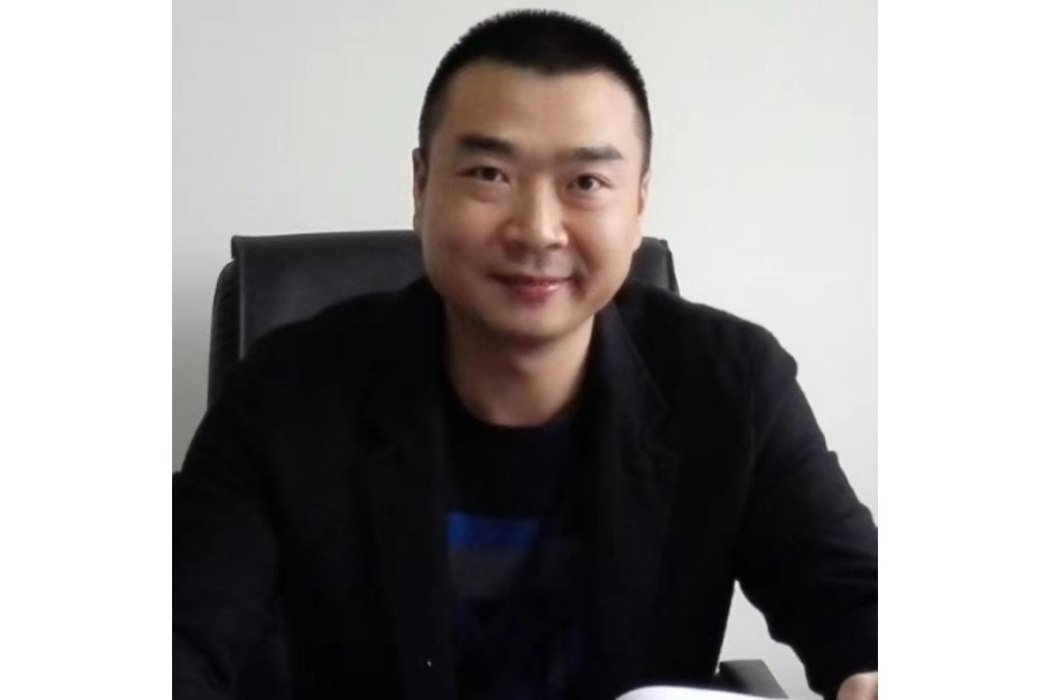 樊臣 樊臣