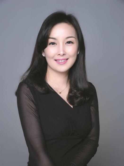 陸逸(美術家協會油畫藝術委員會委員) 陸逸(美術家協會油畫藝術委員會委員)