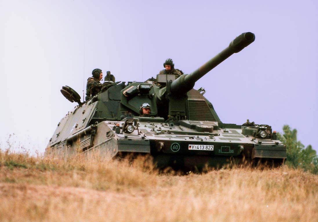 德國Pzh2000式155毫米自行榴彈炮