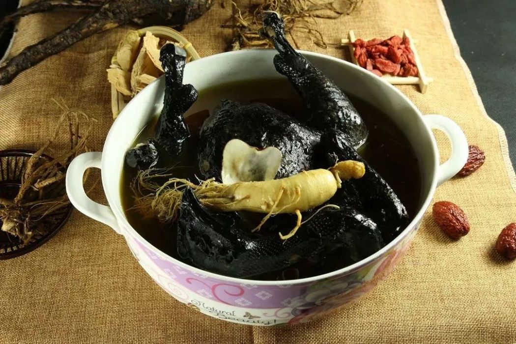 美顏烏雞湯 美顏烏雞湯