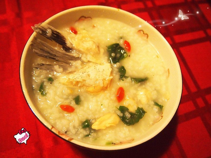 生菜魚骨粥 生菜魚骨粥