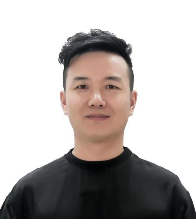 程小東(程小東設計工作室設計總監) 程小東(程小東設計工作室設計總監)