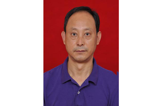 熊玉坤(江蘇省徐州市司法局四級調研員) 熊玉坤(江蘇省徐州市司法局四級調研員)