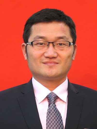 陳龍斌(福建省泉州市第七中學校長、正高級教師) 陳龍斌(福建省泉州市第七中學校長、正高級教師)