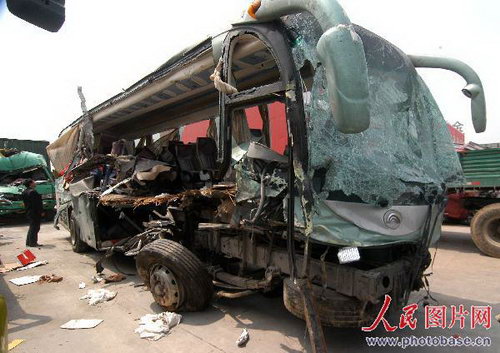 南洛高速公路滁州段發生特大交通事故