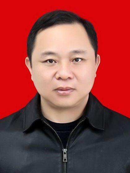 周宇(嶽麓區市容環境衛生維護中心黨組書記、主任) 周宇(嶽麓區市容環境衛生維護中心黨組書記、主任)