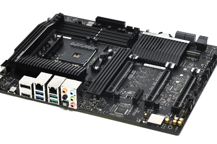 華碩Pro WS X570-ACE 華碩Pro WS X570-ACE
