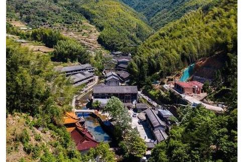 布袋坑村
