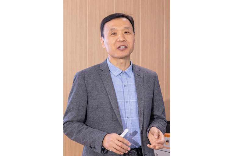 張建波(東北大學講師,東北大學秦皇島分校數學與統計學院教學工作副院長,東北大學悉尼智慧型科技學院副院長(兼)) 張建波(東北大學講師,東北大學秦皇島分校數學與統計學院教學工作副院長,東北大學悉尼智慧型科技學院副院長(兼))