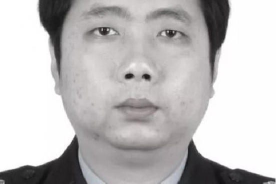周磊(安慶市公安局迎江分局刑警大隊幹警) 周磊(安慶市公安局迎江分局刑警大隊幹警)