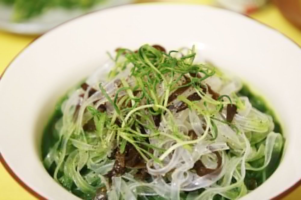 菠菜茸湯寬粉 菠菜茸湯寬粉